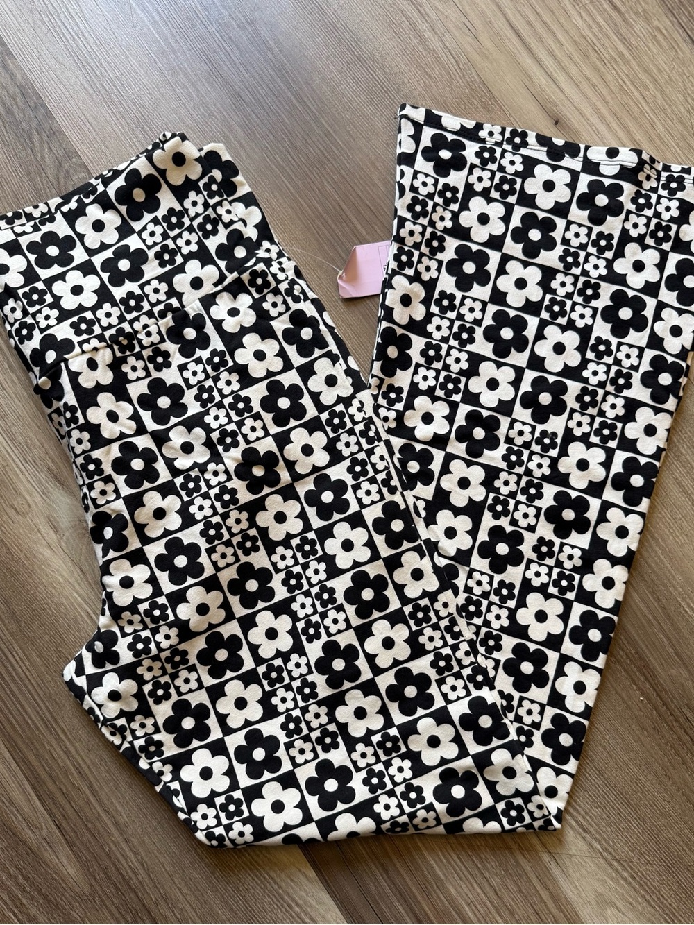 wild fable Black & White Floral Check Wide-Leg Pants